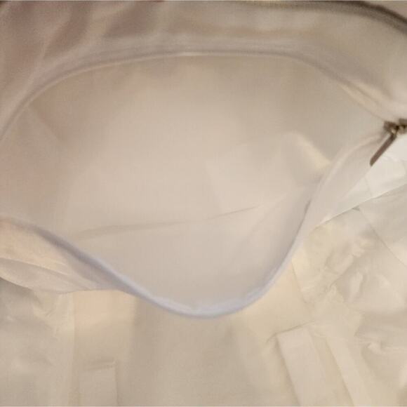 SWAROVSKI WHITE FOLD OUT BAG NWOT - Picture 7 of 7